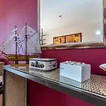Apartamento Luxury Apartment, Marina, & Pool *