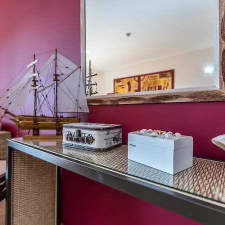 Daire Luxury Apartment, Marina, & Pool *
