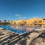 Luxury Apartment, Marina, & Pool Apartman *