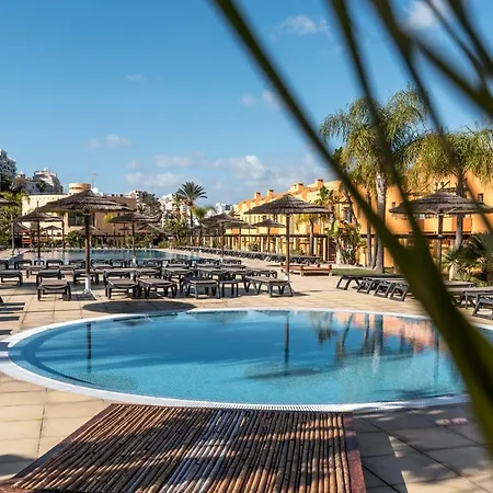 Luxury Apartment, Marina, & Pool Apartmán *