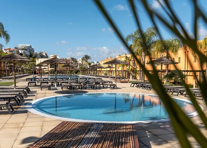 Luxury Apartment, Marina, & Pool 아파트 *