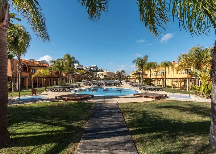 Luxury Apartment, Marina, & Pool 포티마오