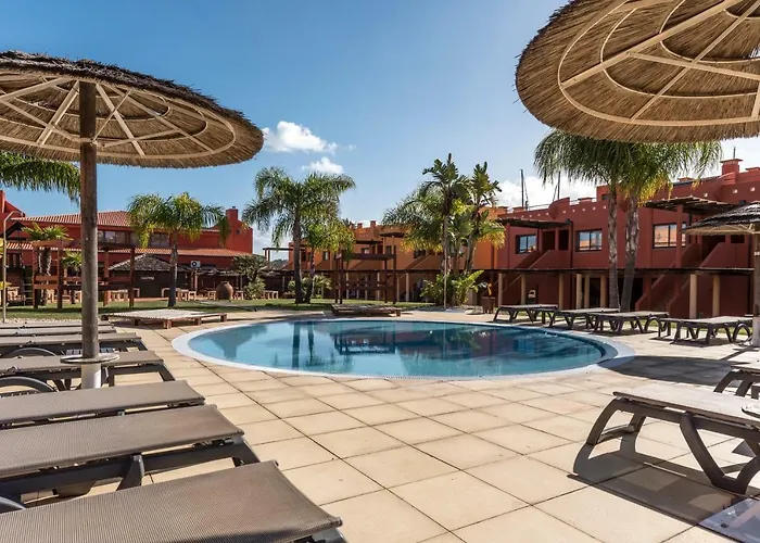 아파트 Luxury Apartment, Marina, & Pool *