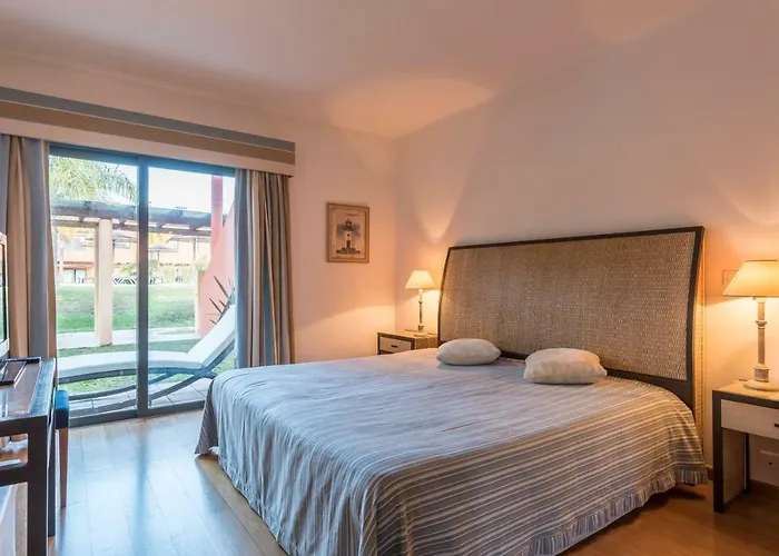 Luxury Apartment, Marina, & Pool 아파트 포티마오