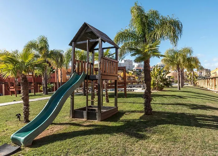 Luxury Apartment, Marina, & Pool 아파트 포티마오