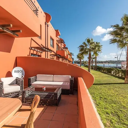 Luxury Apartment, Marina, & Pool Apartamento Portimão