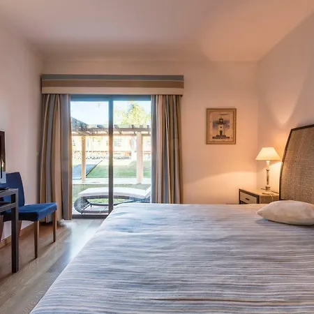 Luxury Apartment, Marina, & Pool Apartamento